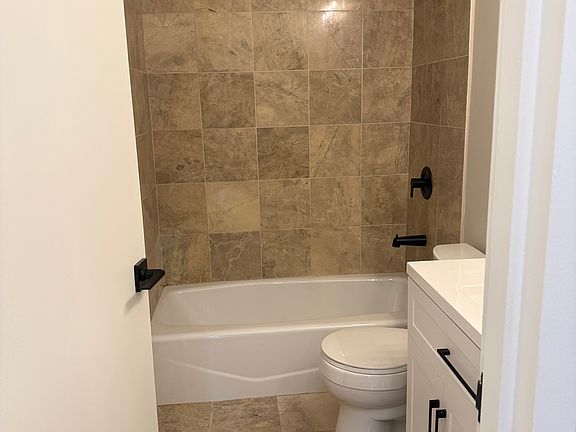 5th image of 1313 N Ritchie Ct APT 903