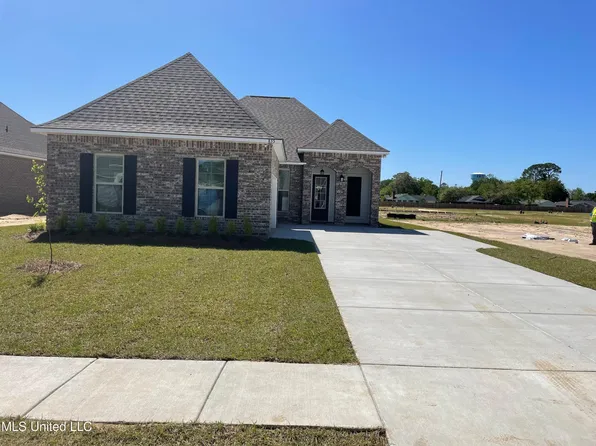 835 Leeward Dr, Biloxi, MS 39532