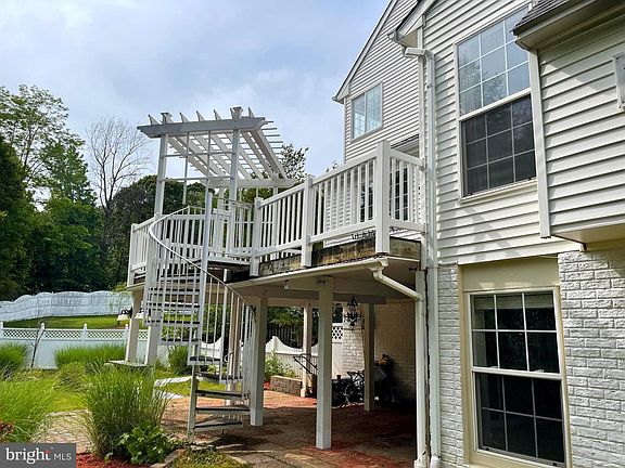5th image of 29 Watermill Ct