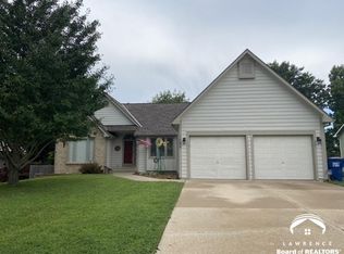 1009 Moundridge Dr, Lawrence, KS 66049