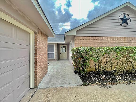 3rd image of 7011 Brockington Dr
