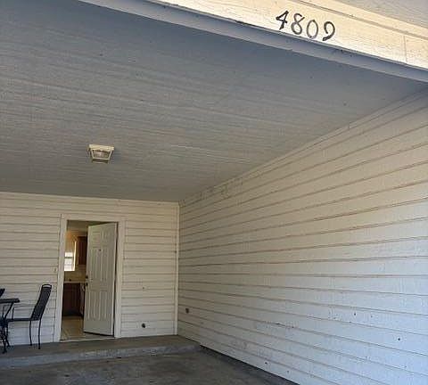 2nd image of 4913 N Park Rd
