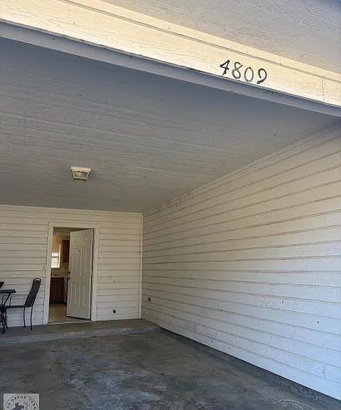 4843 N Park Rd — Photo 2