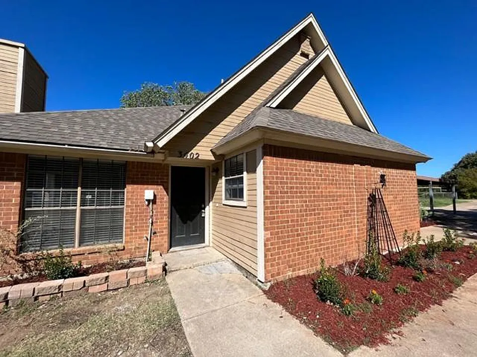 3402-3404 Timberline Dr