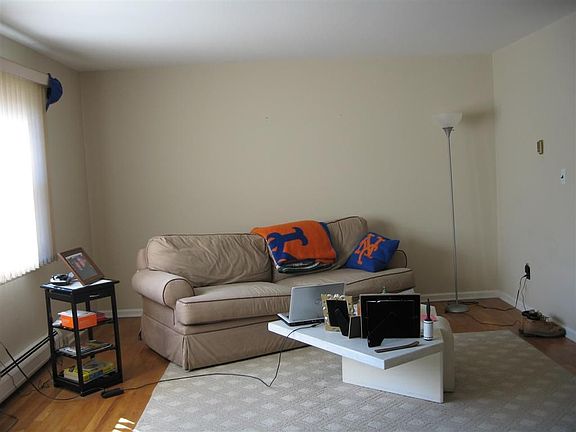 5th image of 3 Oxford Ct APT 7810