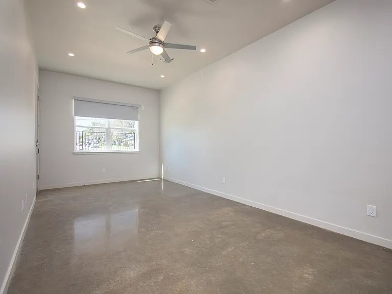 2201 Arbrook — Photo 10