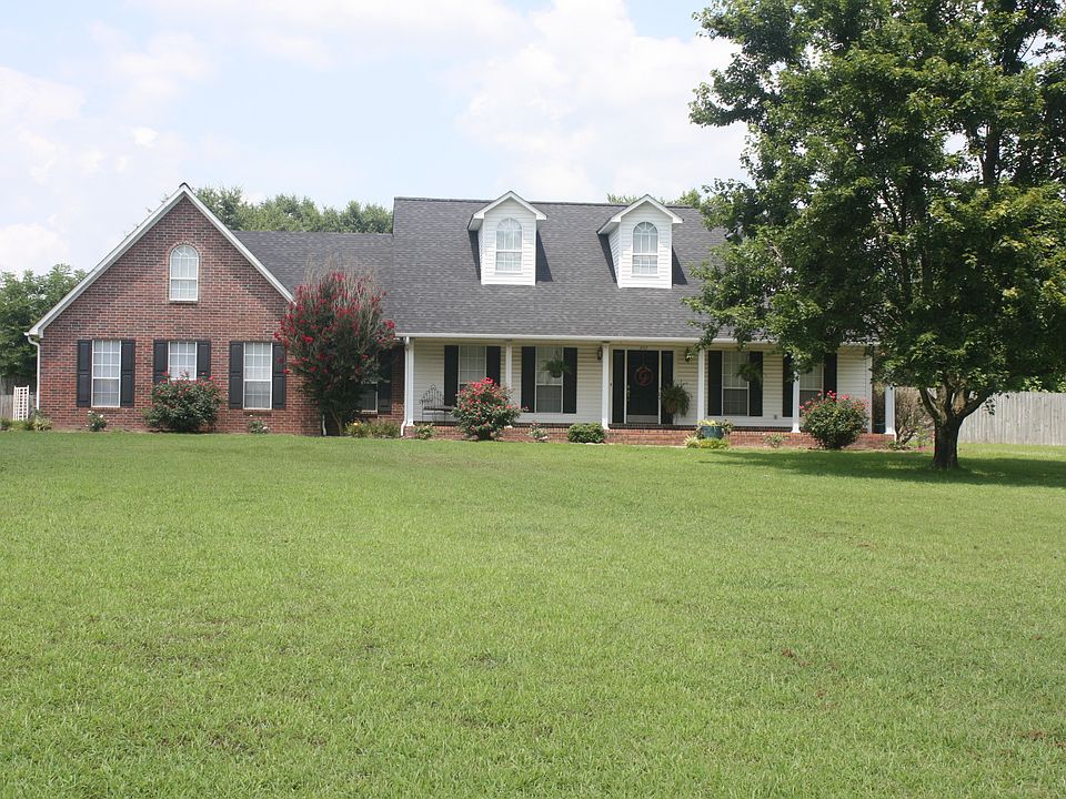 1st image of 207 Deerwood Ln