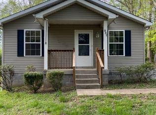 892 Locust Dr, Clarksville, TN 37040
