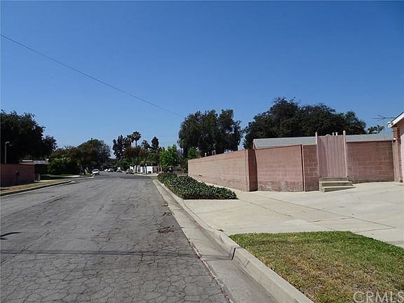 5th image of 2600 E Santa Fe Ave