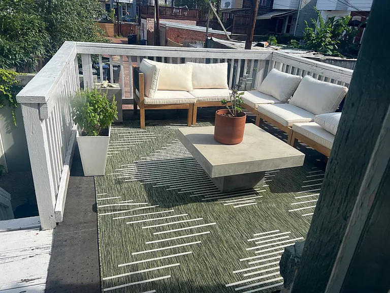 1524 E Capitol St NE — Photo 2