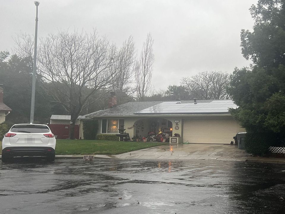 1st image of 130 La Paz St