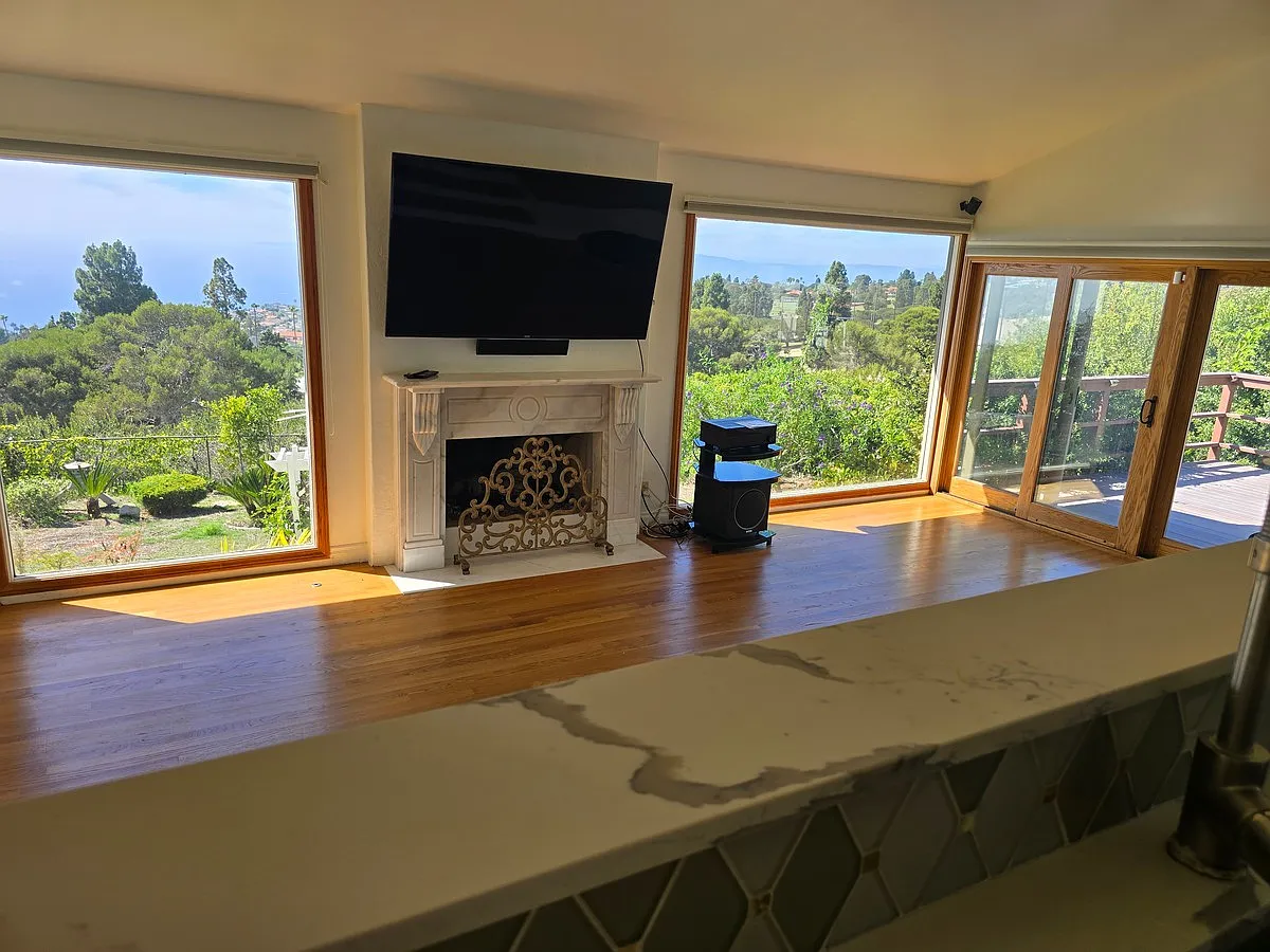 4 bed, 3597 sqft, $11,500 — Photo 2