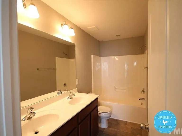 2219 Sunny Cove Dr — Photo 10