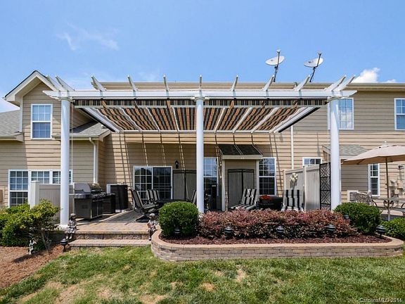 2nd image of 1062 Silver Gull Dr #222