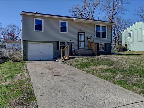 2nd image of 8627 E 96th Pl