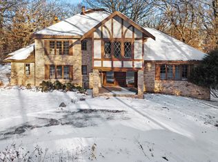 2700 Olde Wood Ct, Wayzata, MN 55391