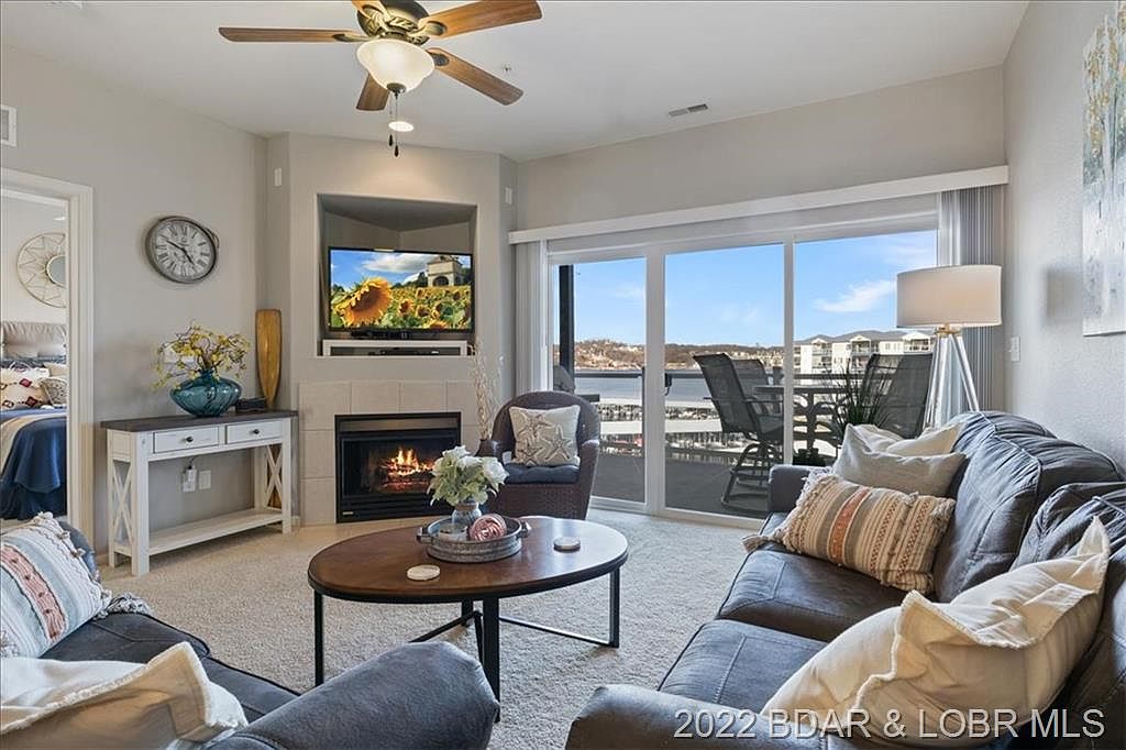 183 Upper Monarch Cove Dr 4E, Lake Ozark, MO 65049 Zillow