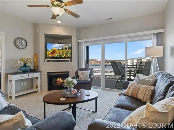 183 Upper Monarch Cove Dr #4E, Lake Ozark, MO 65049