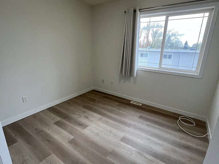 16316 106a Ave NW — Photo 16