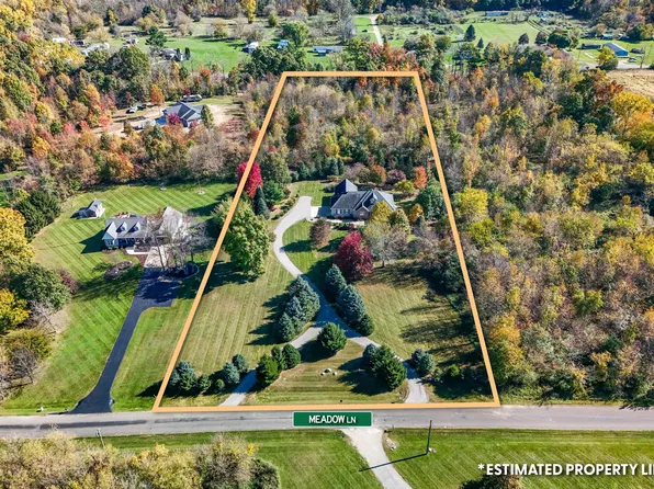 1633 Meadow Ln, Hillsdale, MI 49242
