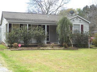 215 Highland Ave, Aberdeen, MS 39730