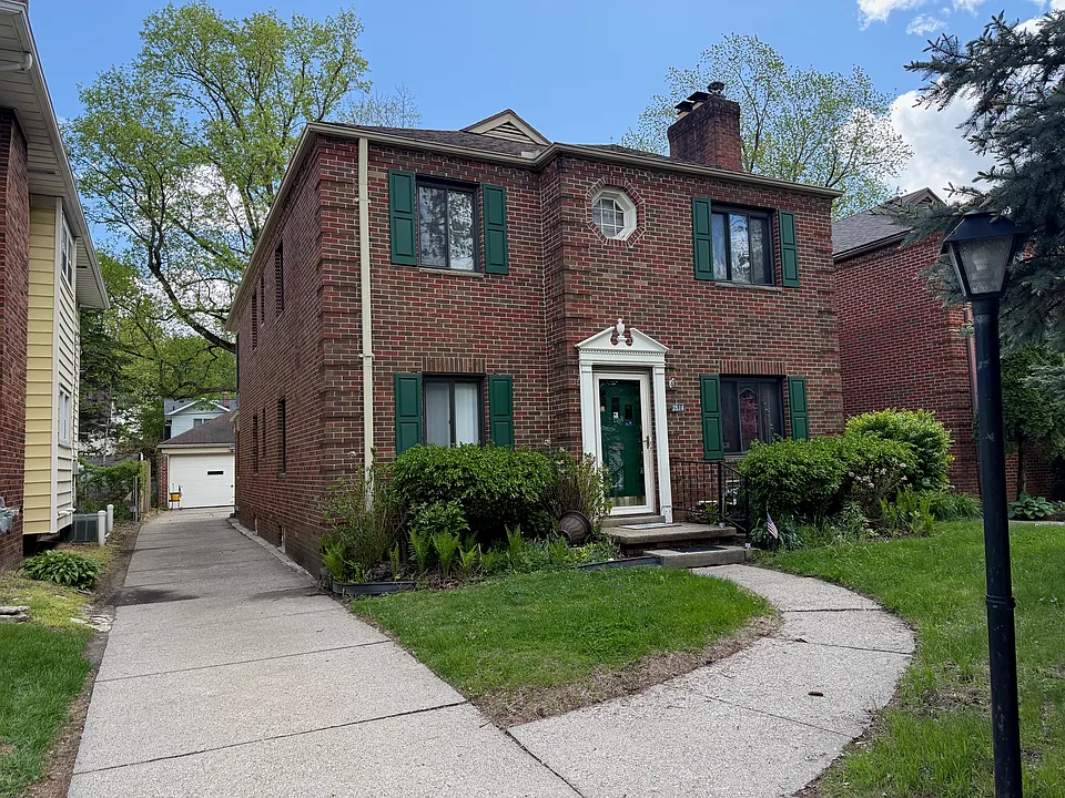 3514 Maxwell Rd #2F
