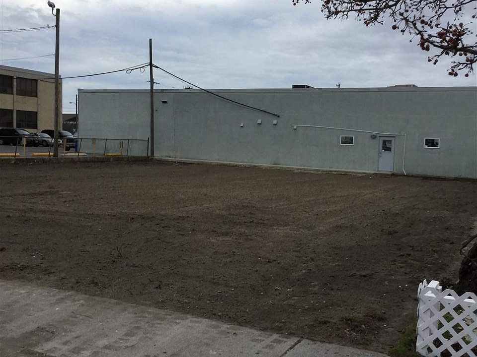 2nd image of 116 W Montgomery Ave