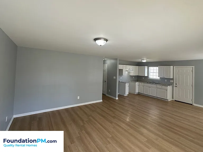 3751 Oak Lake Ln — Photo 7
