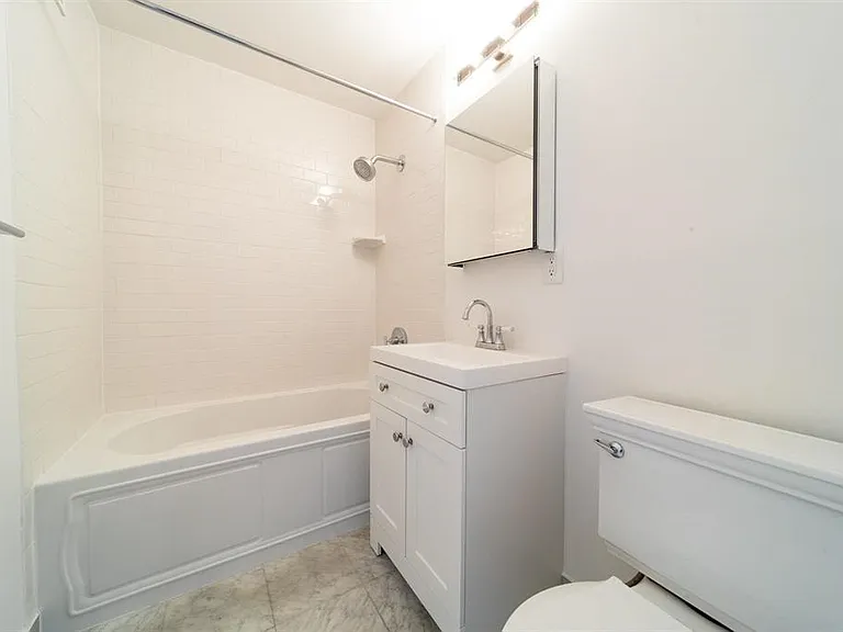 186 Wayne St #219D — Photo 6