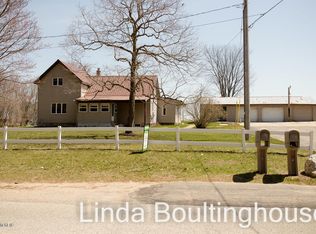 1607 Vining Rd, Greenville, MI 48838