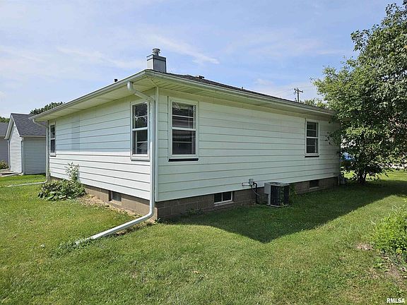 5th image of 606 N Russell Ave