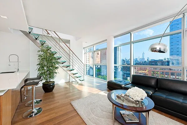 Sold by Corcoran | media 24