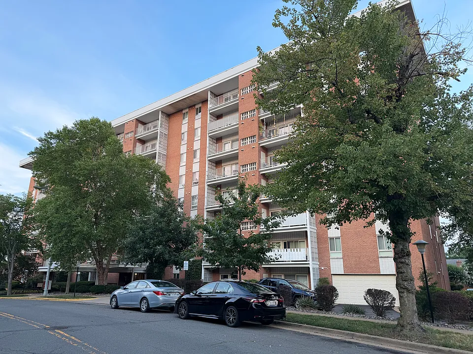 5250 Valley Forge Dr #315