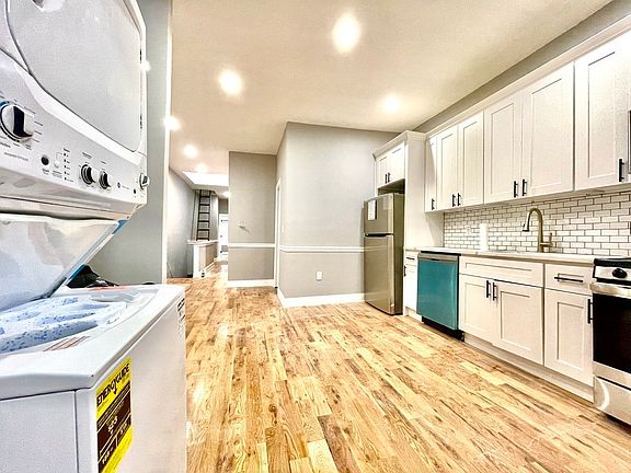 3rd image of 163 Menahan St #3B