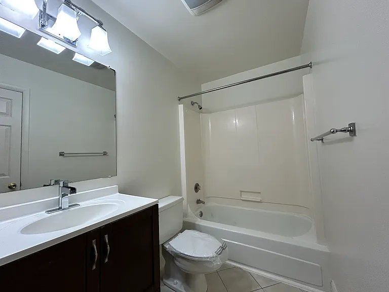 228 Crocker Dr #F — Photo 21