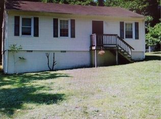 25907 Dinwiddie Ave, Petersburg, VA 23803