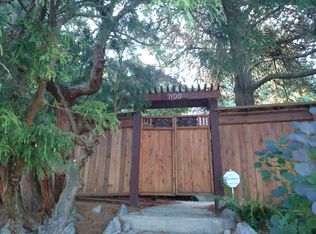 7100 Sylvan Ln SW, Seattle, WA 98136