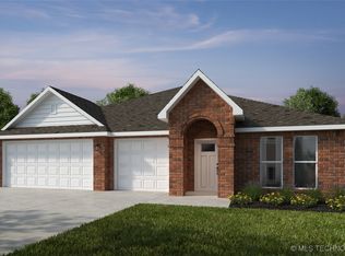 2072 130th Ln S, Jenks, OK 74037