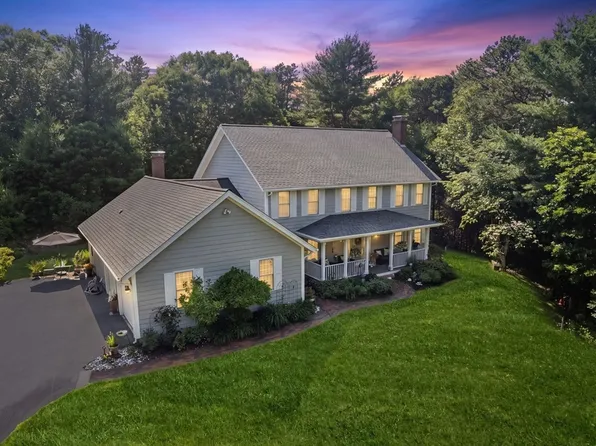 88 Early Red Cir, Plymouth, MA 02360