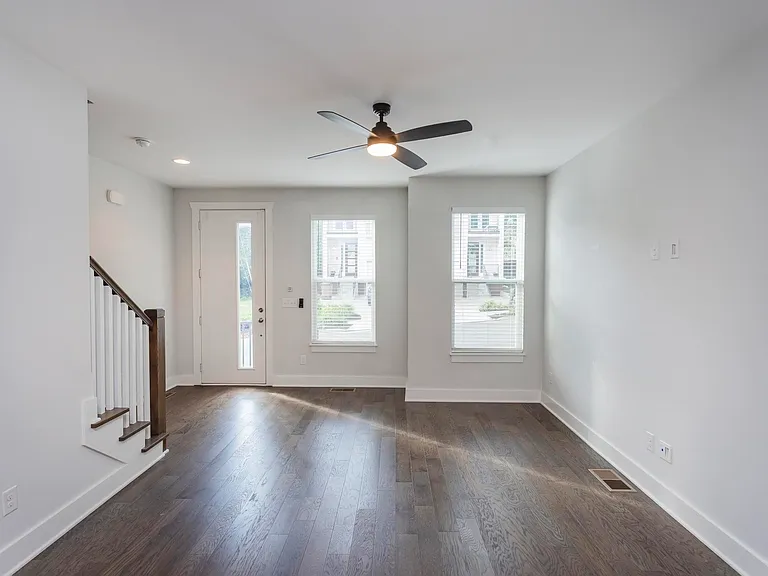708 Tral St — Photo 10