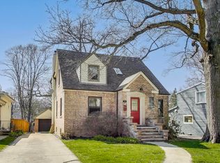 4914 Prospect Ave, Downers Grove, IL 60515