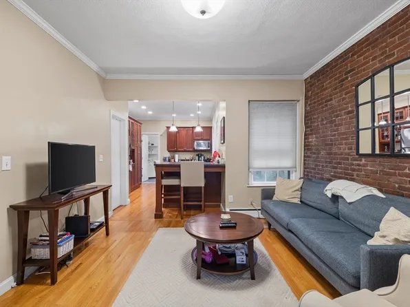 43 Irving St #1, Boston, MA 02114