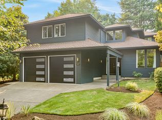 397 Livingood Ln, Lake Oswego, OR 97034
