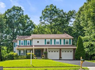 13300 Tuckaway Dr, Fairfax, VA 22033