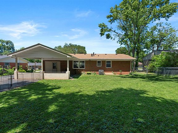 4th image of 1438 Clayton Ct