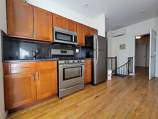 1st image of 683 Lincoln Pl #1E