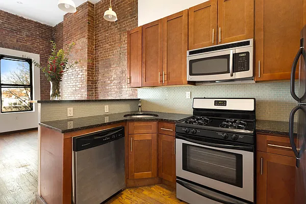 Rented by Erica Sullivan, LREB | media 16