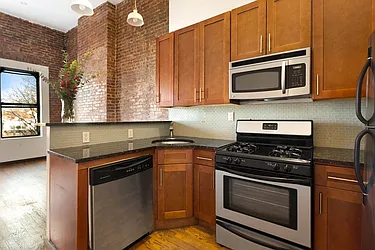 Rented by Erica Sullivan, LREB