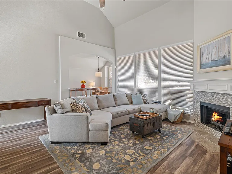 7914 Kristina Dr — Photo 11