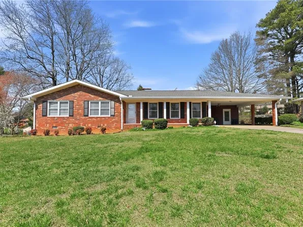 3024 Saint Charles Ave, Gainesville, GA 30504